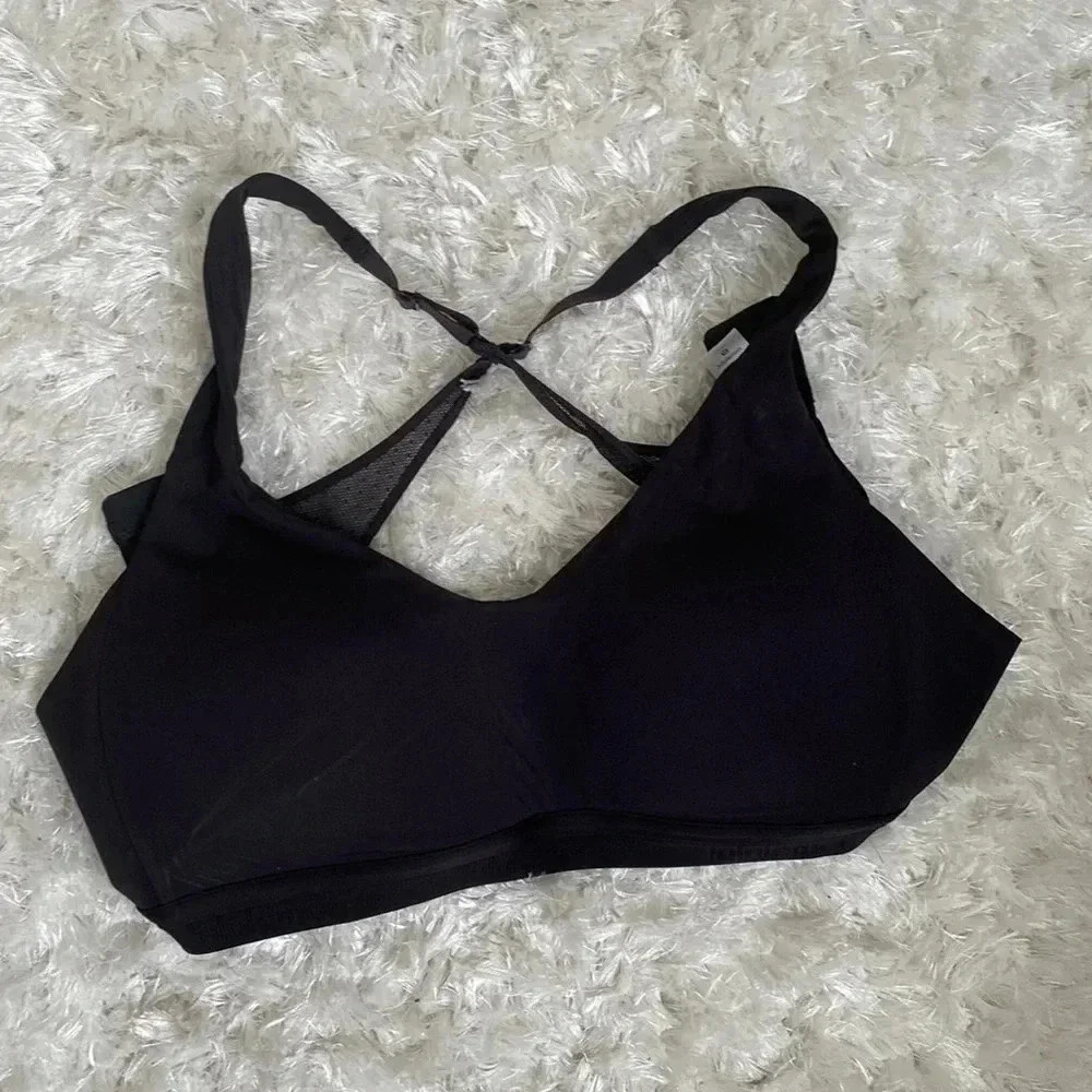 LULULEMON top size 36C